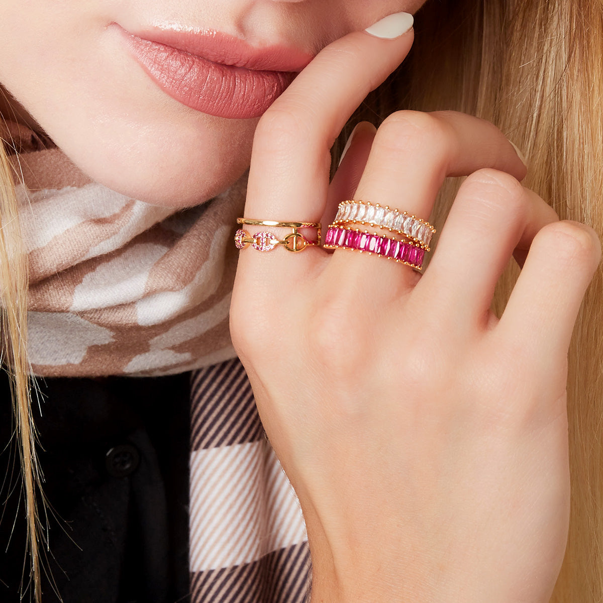 Yehwang | Ring | Duo ring | Roze steentjes | Goudkleurig