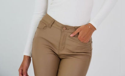 Ana & Lucy | Dames | Flared - Push up | "Leren" broek | Camel