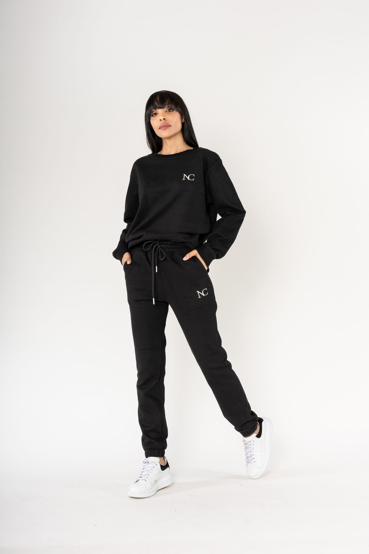 Nina Carter | Dames | Huispak - Jogging pak | aangesloten pijpen | 2 delig | Zwart