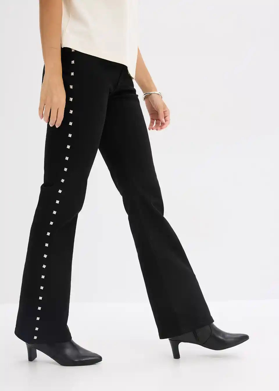 Jeans | Dames | Sierlijke studs | High waist | Zwart