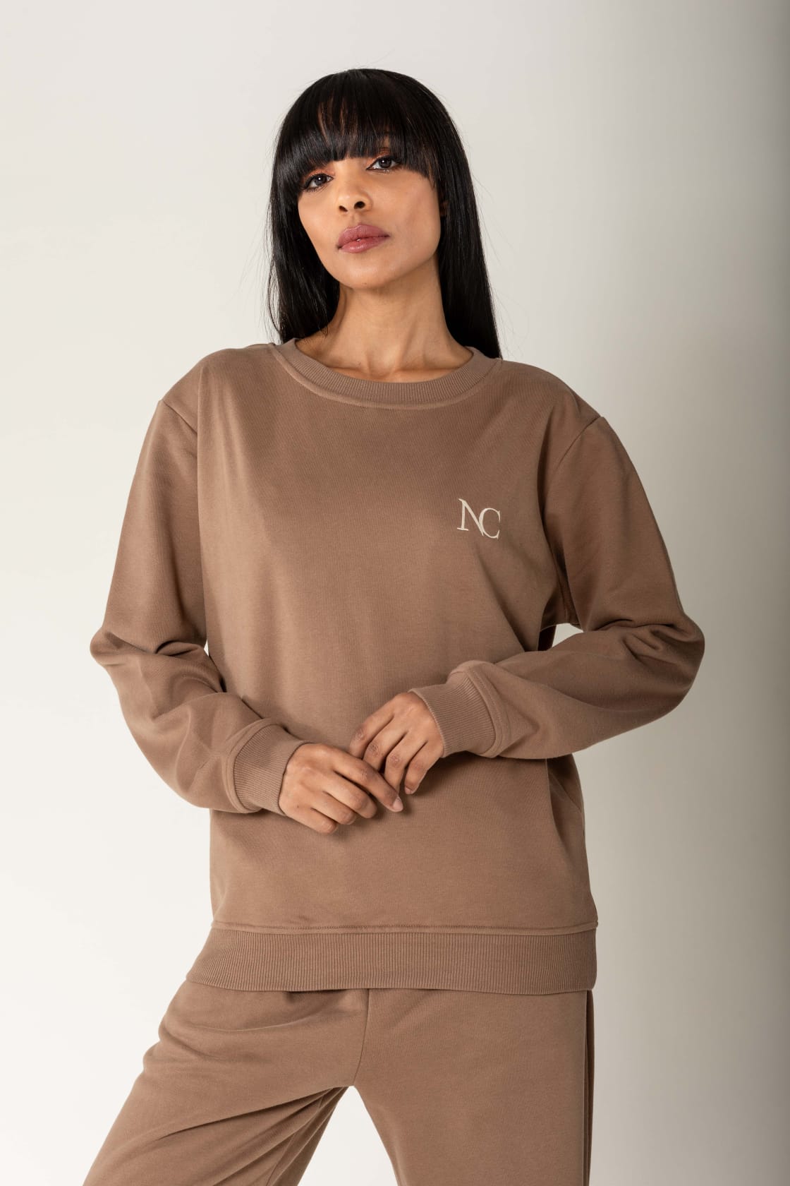 Nina Carter | Dames | Huispak - Jogging pak | aangesloten pijpen | 2 delig | Bruin- Taupe
