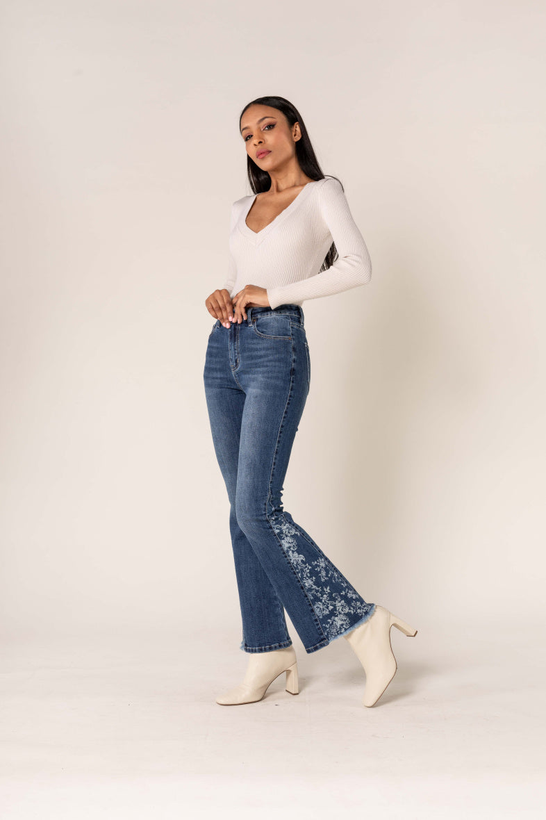 Nina Carter | Dames | Bootcut Flared jeans | Dare to be different | Denim blue