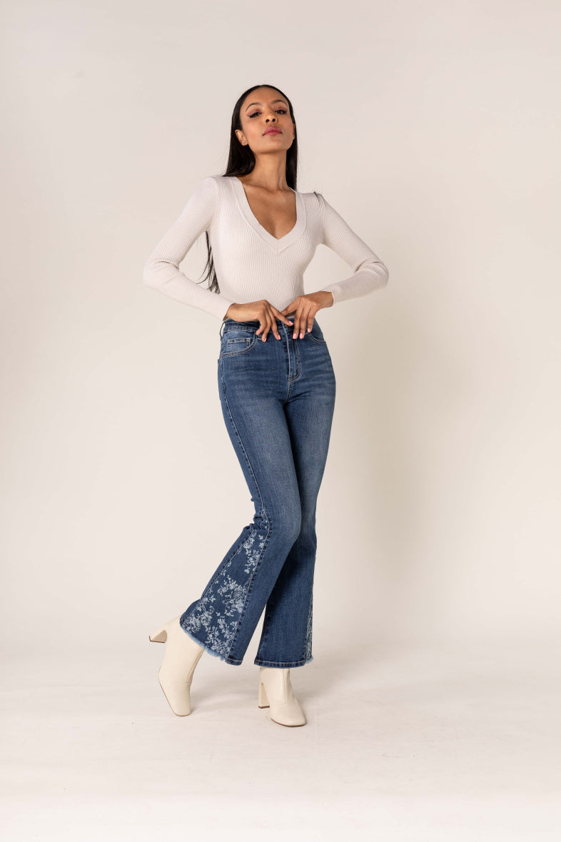 Nina Carter | Dames | Bootcut Flared jeans | Dare to be different | Denim blue
