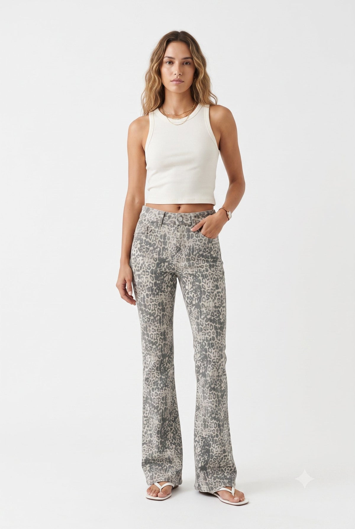 Daysies | Dames | Flared Leopard Jeans |  Hoge Taille | Grijze  Animal Luipaard print  | Stretch  Fit