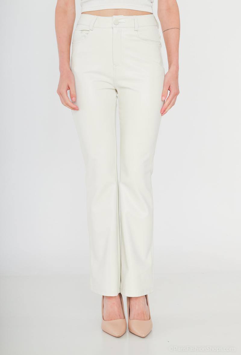 Softy Paris | Dames | Coated Leren - Flared pants | Creme | 7/8 Enkellengte