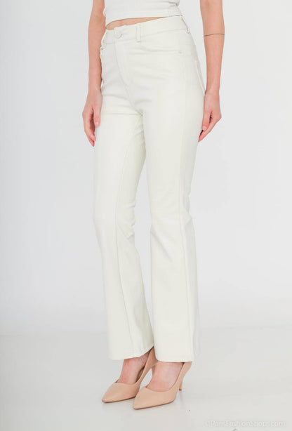 Softy Paris | Dames | Coated Leren - Flared pants | Creme | 7/8 Enkellengte
